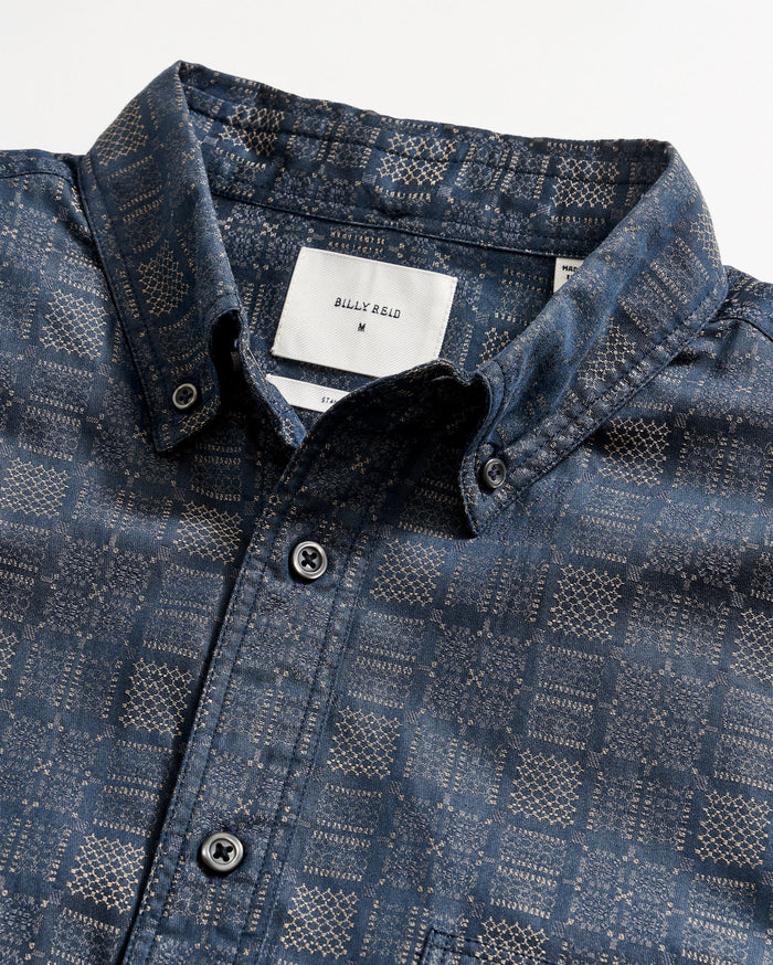 TAPESTRY JACQUARD TUSCUMBIA SHIRT BUTTON DOWN in CARBON BLUE