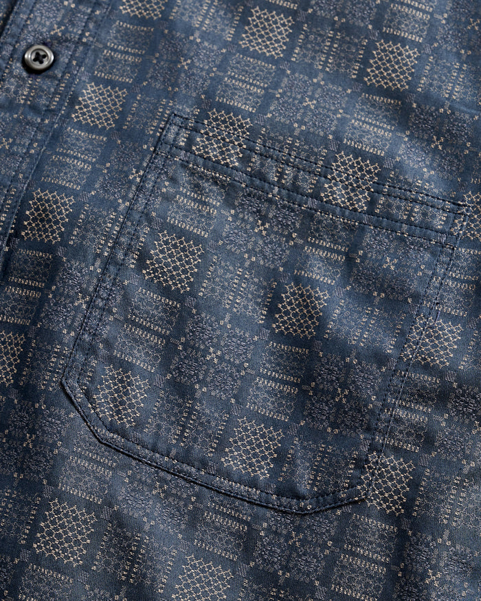 TAPESTRY JACQUARD TUSCUMBIA SHIRT BUTTON DOWN in CARBON BLUE