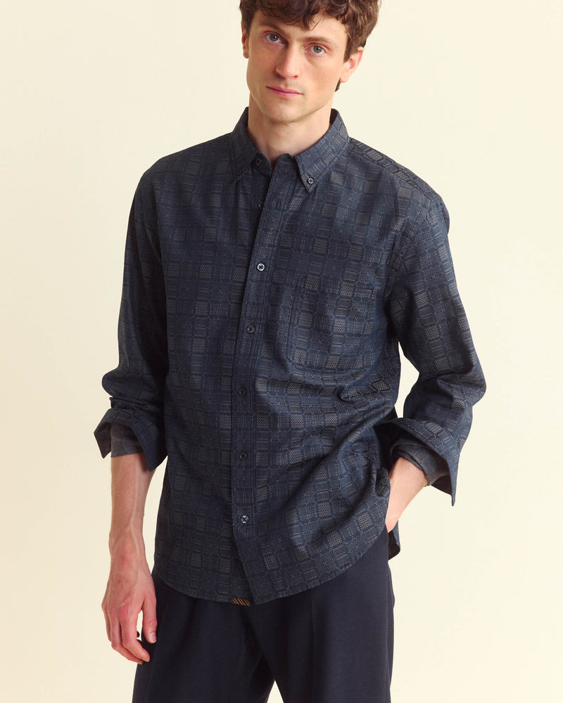 TAPESTRY JACQUARD TUSCUMBIA SHIRT BUTTON DOWN in CARBON BLUE