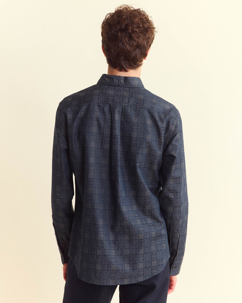 TAPESTRY JACQUARD TUSCUMBIA SHIRT BUTTON DOWN in CARBON BLUE