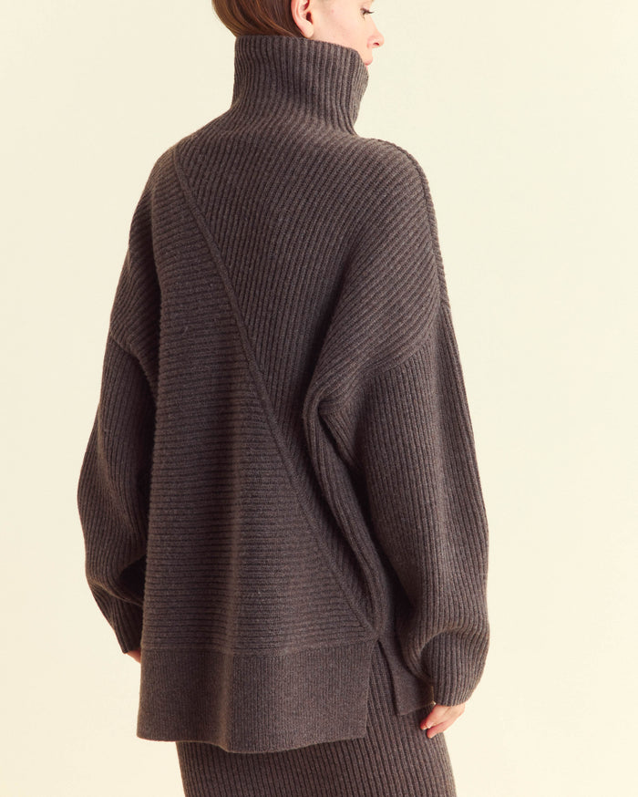 Directional Rib Funnel Neck Sweater in Heathered Mink