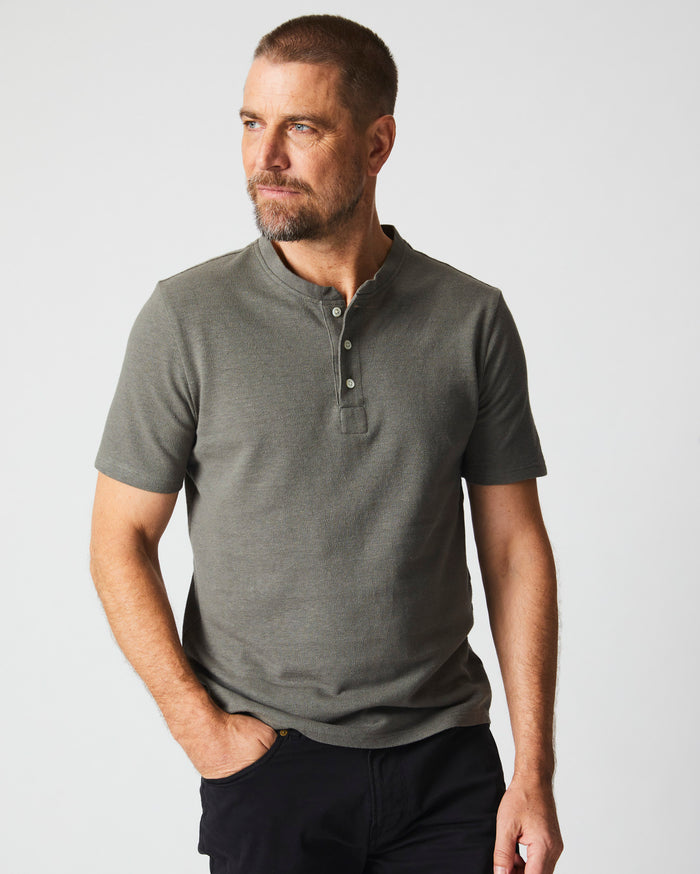 Short Sleeve Hemp Cotton Henley in Washed Grey